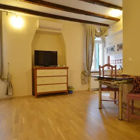Studio Casale 2 روفينج