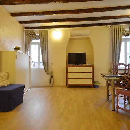 بيت ضيافة Studio Casale 2