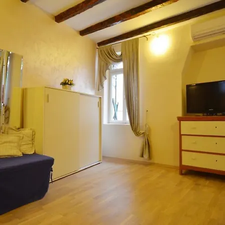 Studio Casale 2 게스트하우스 3*