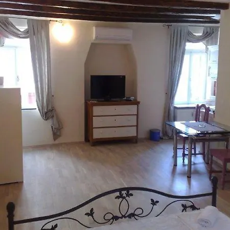بيت ضيافة Studio Casale 2 3*