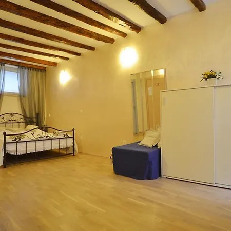 Studio Casale 2 Gostinjska kuća Rovinj