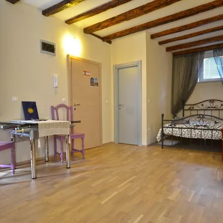 Studio Casale 2 Gostinjska kuća