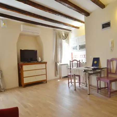 Studio Casale 2 Gostinjska kuća 3*